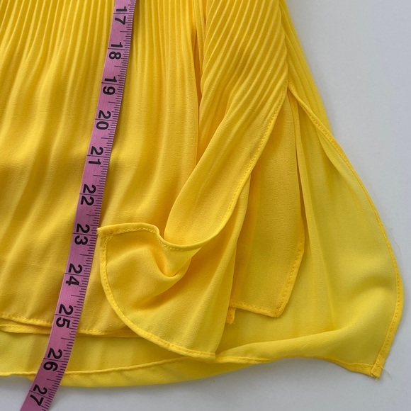 Yellow Pleated Sleeveless Top Catherine Size Small - Picture 8 of 10